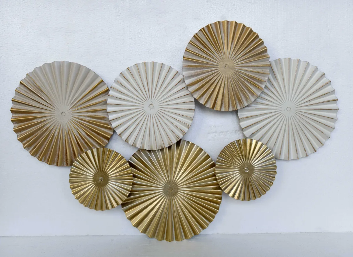 Gold & Off White Sunburst Metal Wall Art Set 7 Pieces Pleated Round Fan Wall Sculpture Modern Farmhouse Living Room Wall Hanging Decor