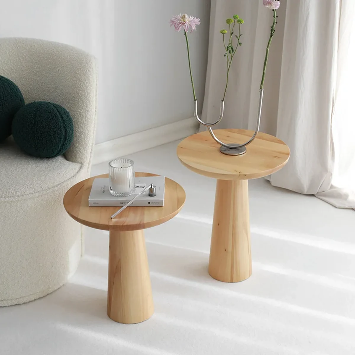 Minimalist Solid Wood Round Pedestal Accent Table