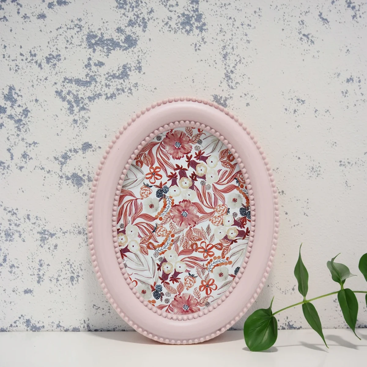 Nordic Resin Oval Picture Frame