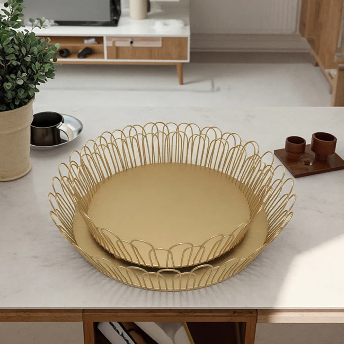 Modern Metal Round Decorative Tray