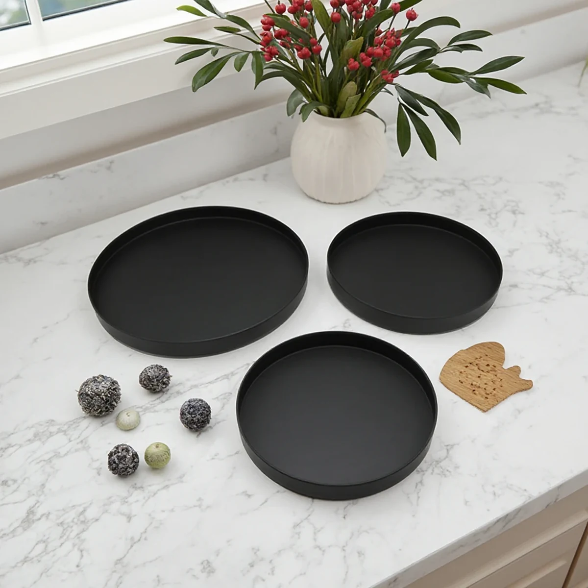 Modern Metal Round Decorative Tray