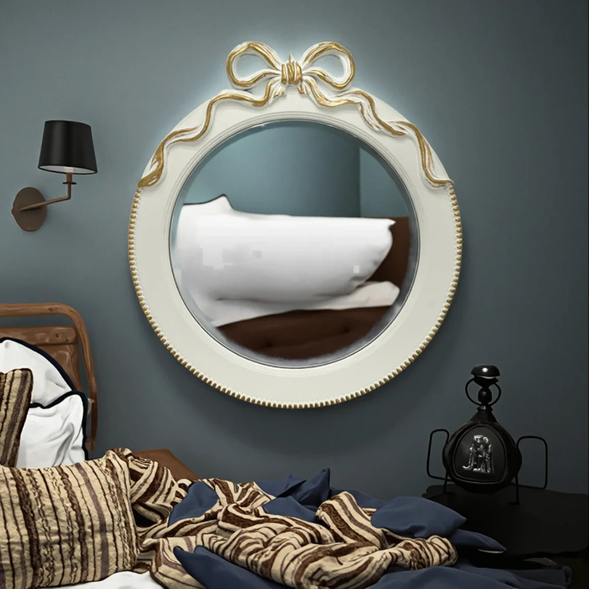 European Solid Wood Round Round Wall Mirror