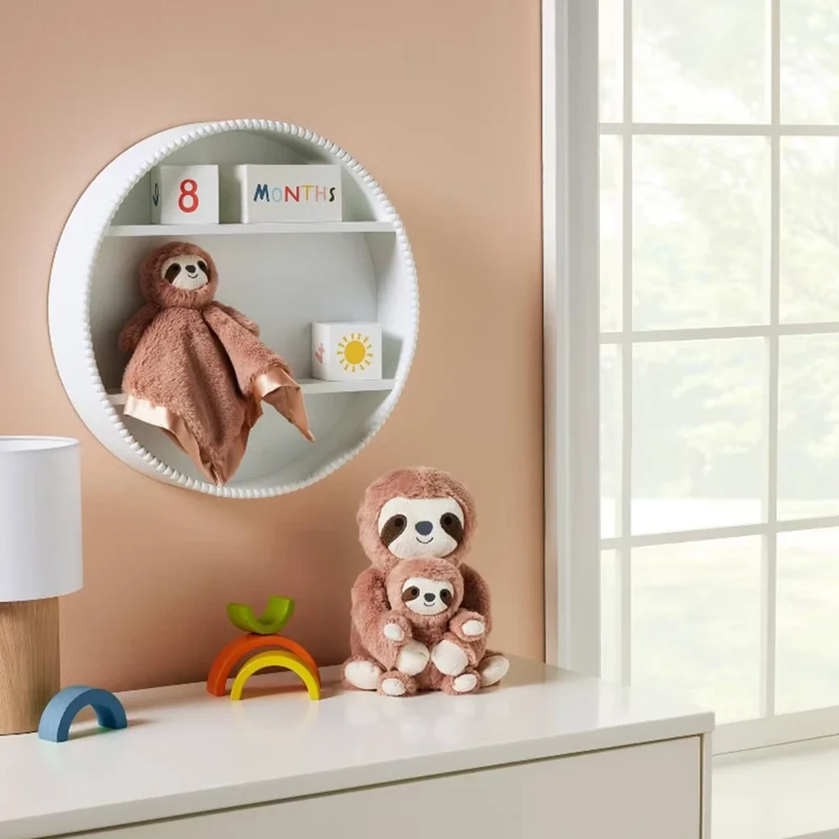 Modern Solid Wood Round Floating Floating Wall Shelf