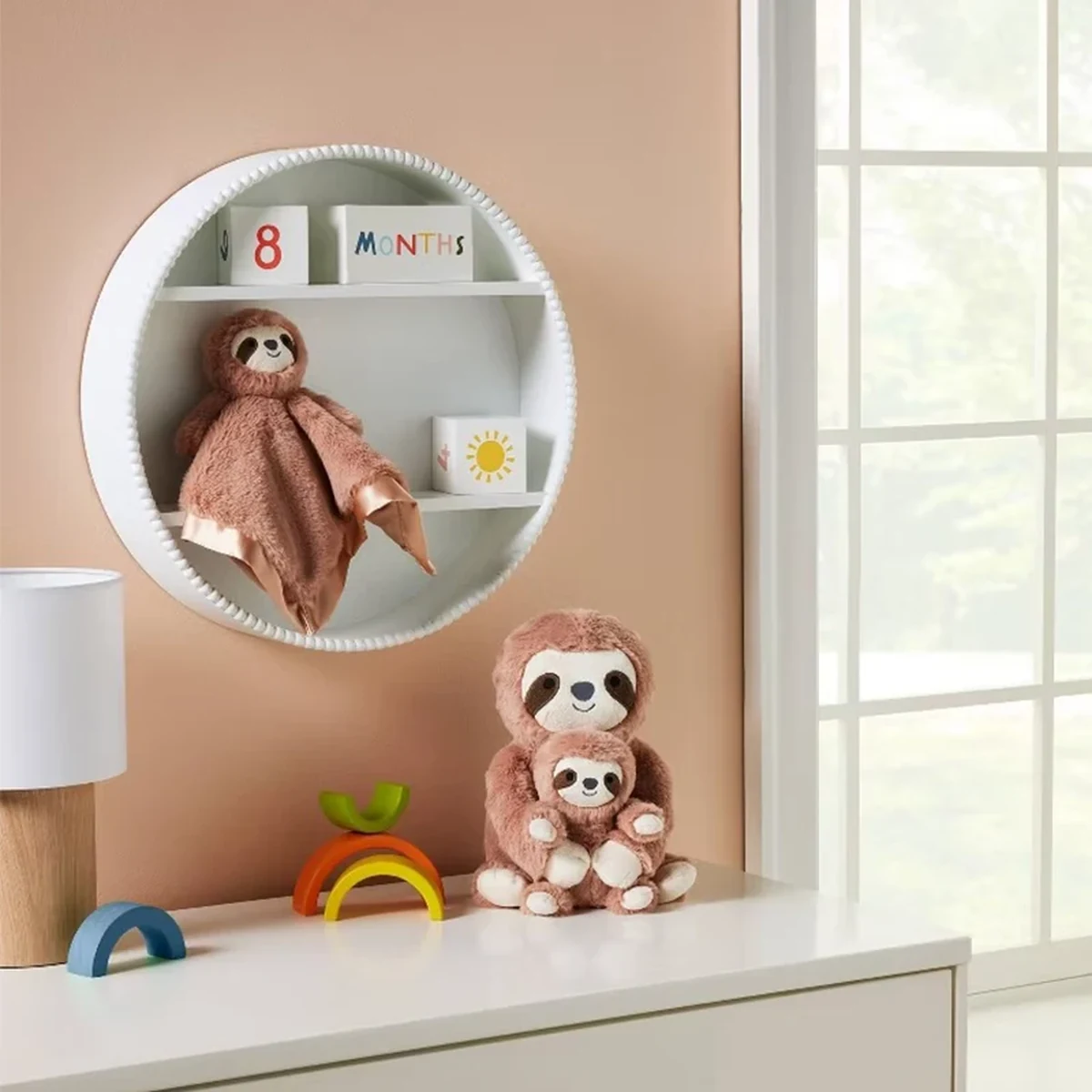 Modern Solid Wood Round Floating Floating Wall Shelf