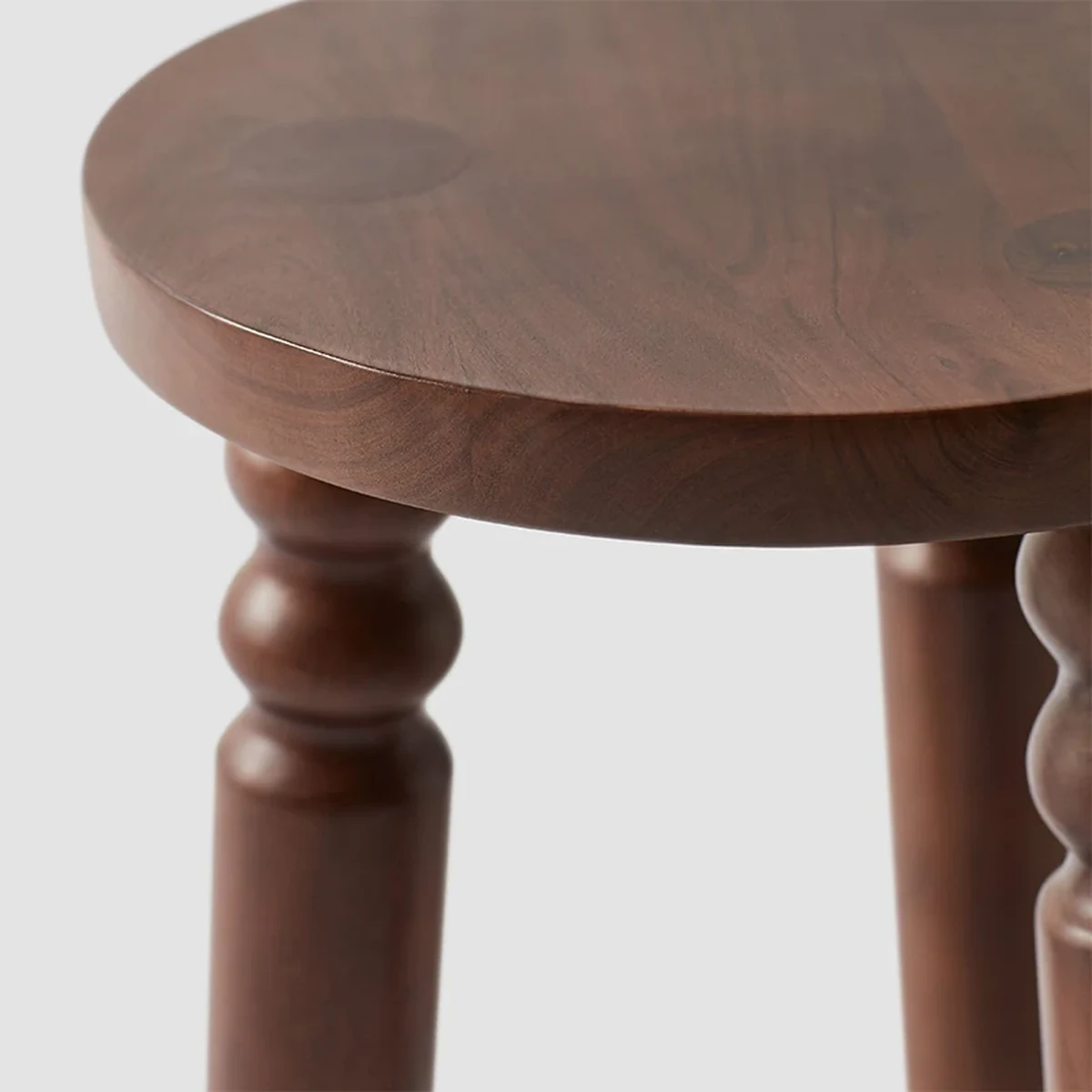 Classic Solid Wood Round Coffee Accent Table