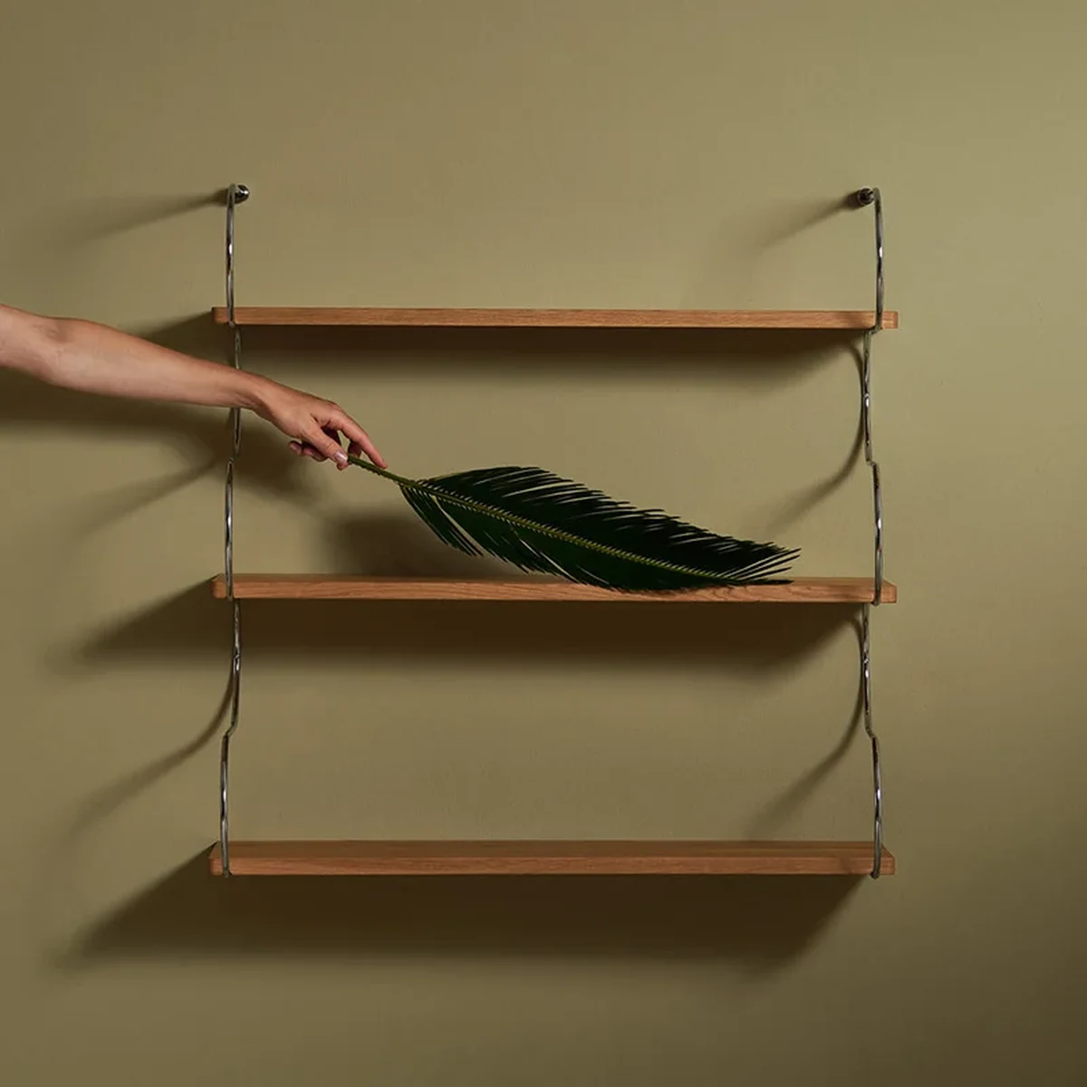 Modern Metal Floating Floating Wall Shelf