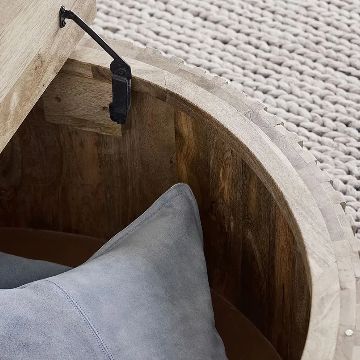 Modern Solid Wood Round Coffee Accent Table