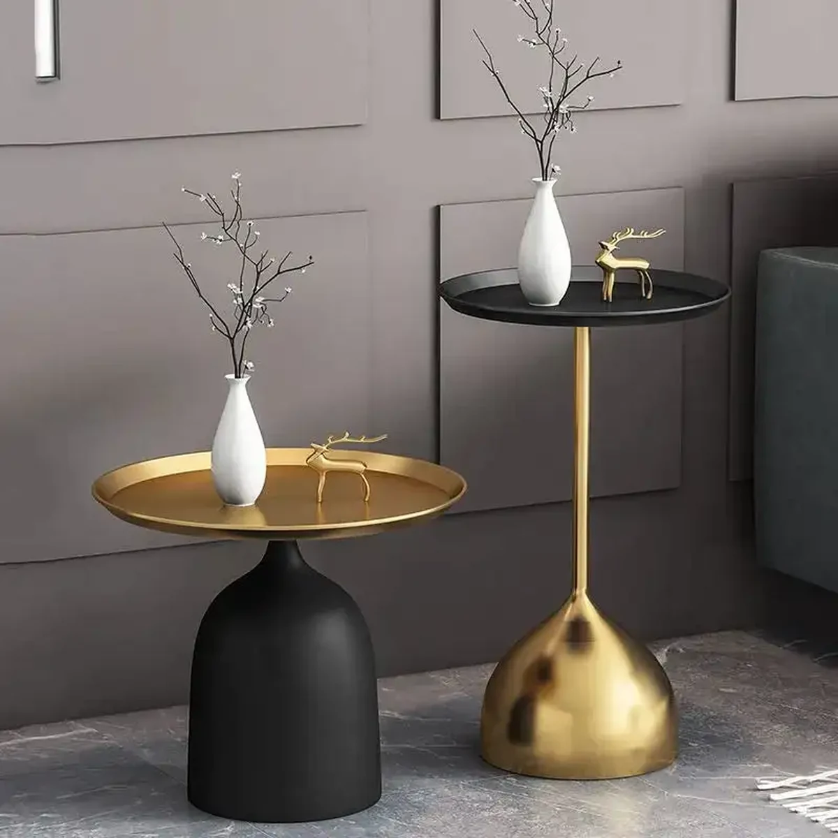 Minimalist Metal Round Coffee Accent Table