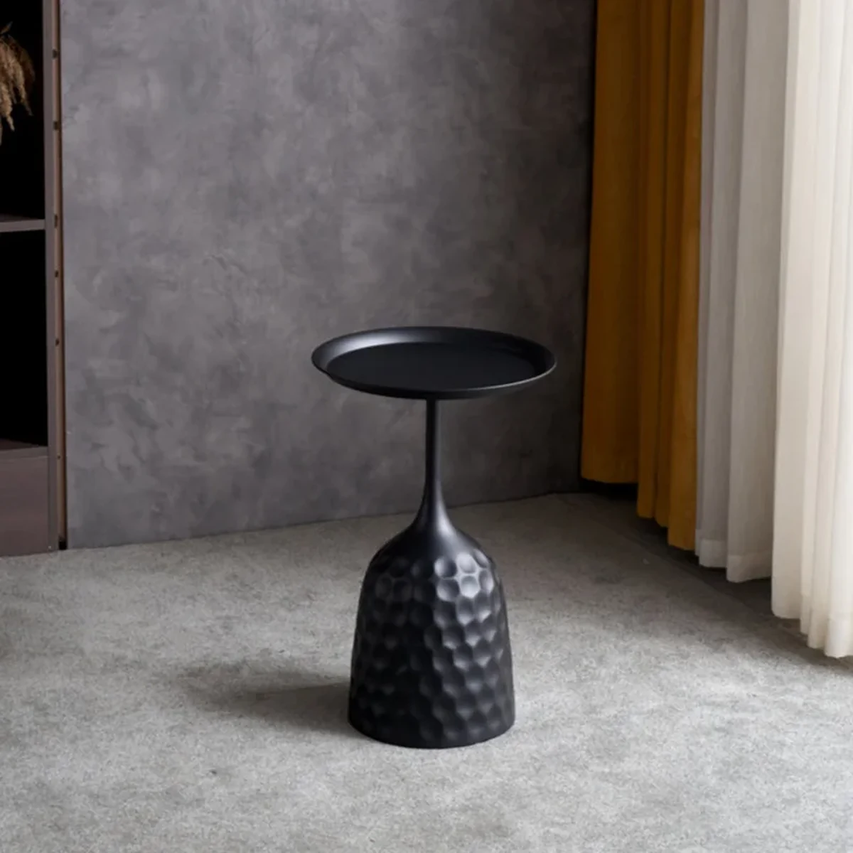 Nordic Metal Round Coffee Accent Table