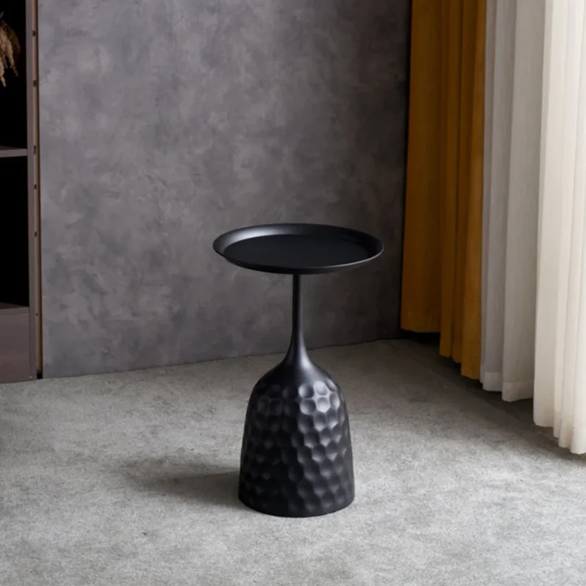 Nordic Metal Round Coffee Accent Table