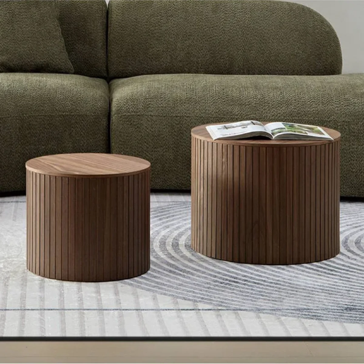 Vintage Solid Wood Round Coffee Accent Table
