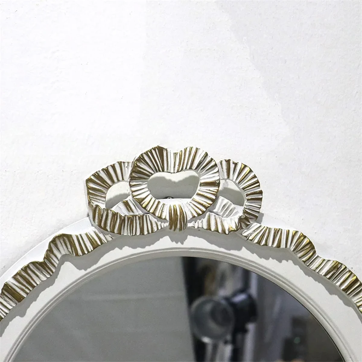 Classic Resin Wall Mirror